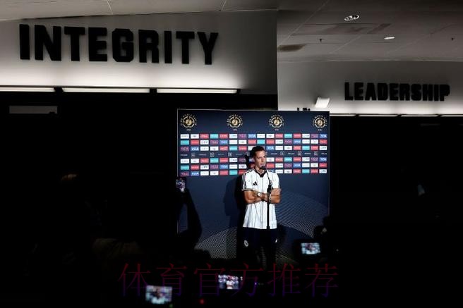 萨尔茨堡小将:巴萨曾想签我 但是我想效力皇马 萨尔茨堡小将:巴萨曾想签我 但是我想效力皇马